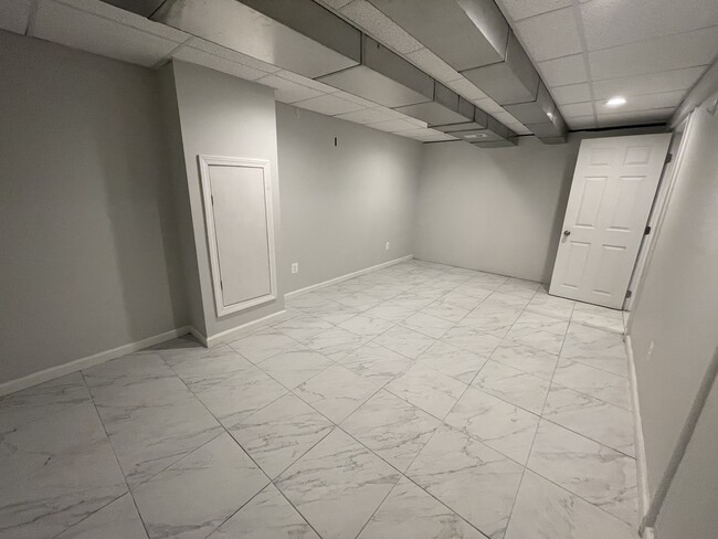 Building Photo - 1521 Parker St