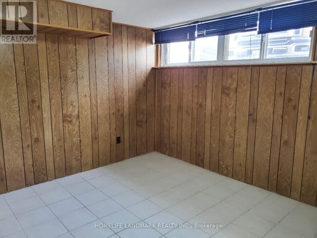 Building Photo - 17 Maralim Rd