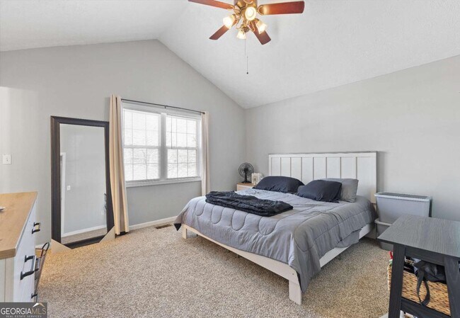 Building Photo - 284 Oak Ridge