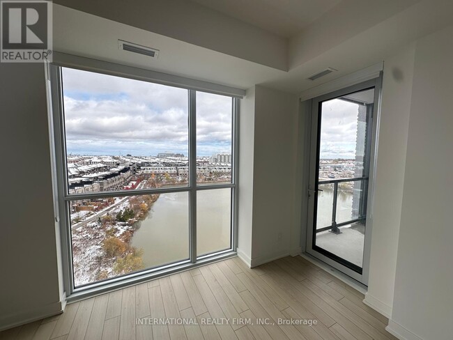 Photo du bâtiment - 3071 Trafalgar Rd