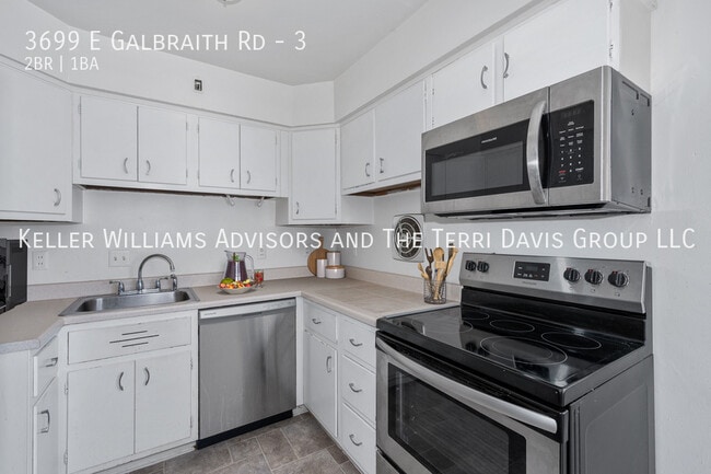 Building Photo - 3699 E Galbraith Rd
