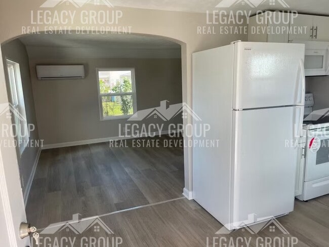 Foto del edificio - 2216 Mt Vernon Ave