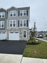 Building Photo - 149 Choke Cherry Ct