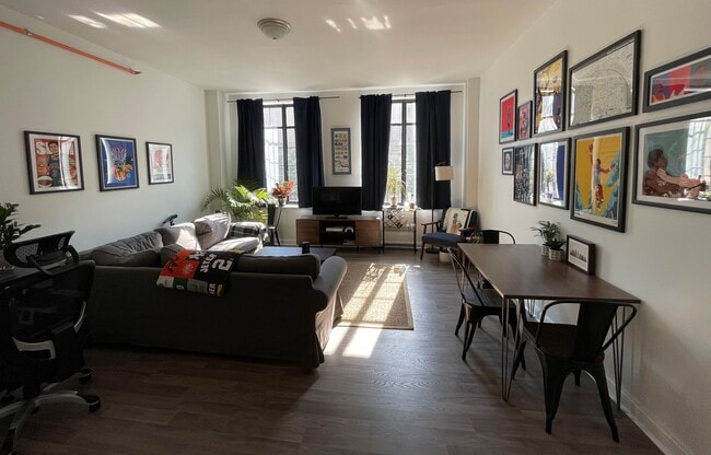 Photo - 1019 Main St Apartments