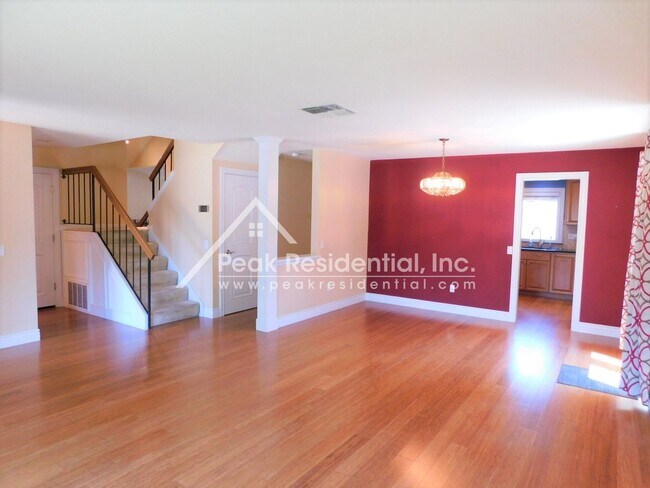 Foto del edificio - Very Nice 4bd/2.5ba Greenhaven Home With 2...