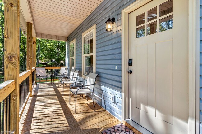 Building Photo - 3 br, 2.5 bath House - 428 Emmas Grove Road