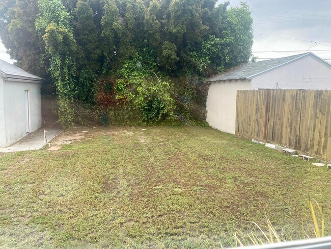 Building Photo - 5735 Alviso Ave
