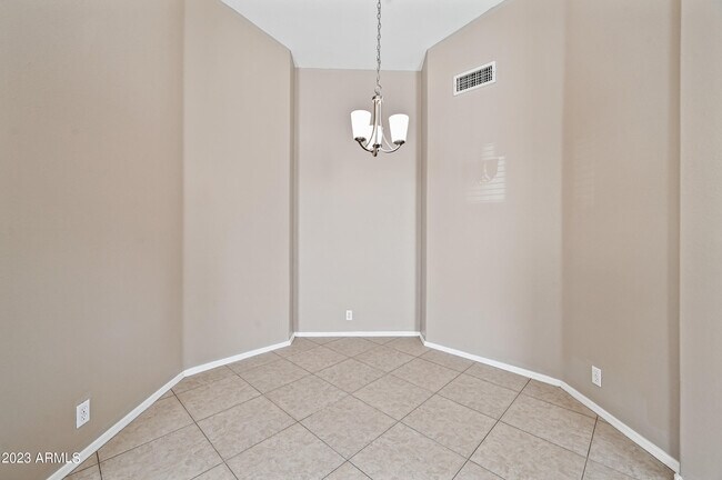 Building Photo - 7658 E Obispo Ave