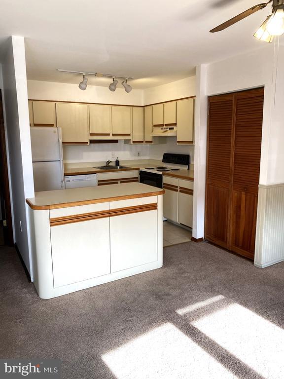 Building Photo - 1509 Whitpain Hills