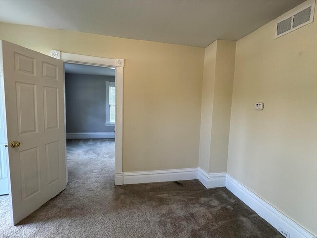 Building Photo - 3401 S Brentwood Blvd