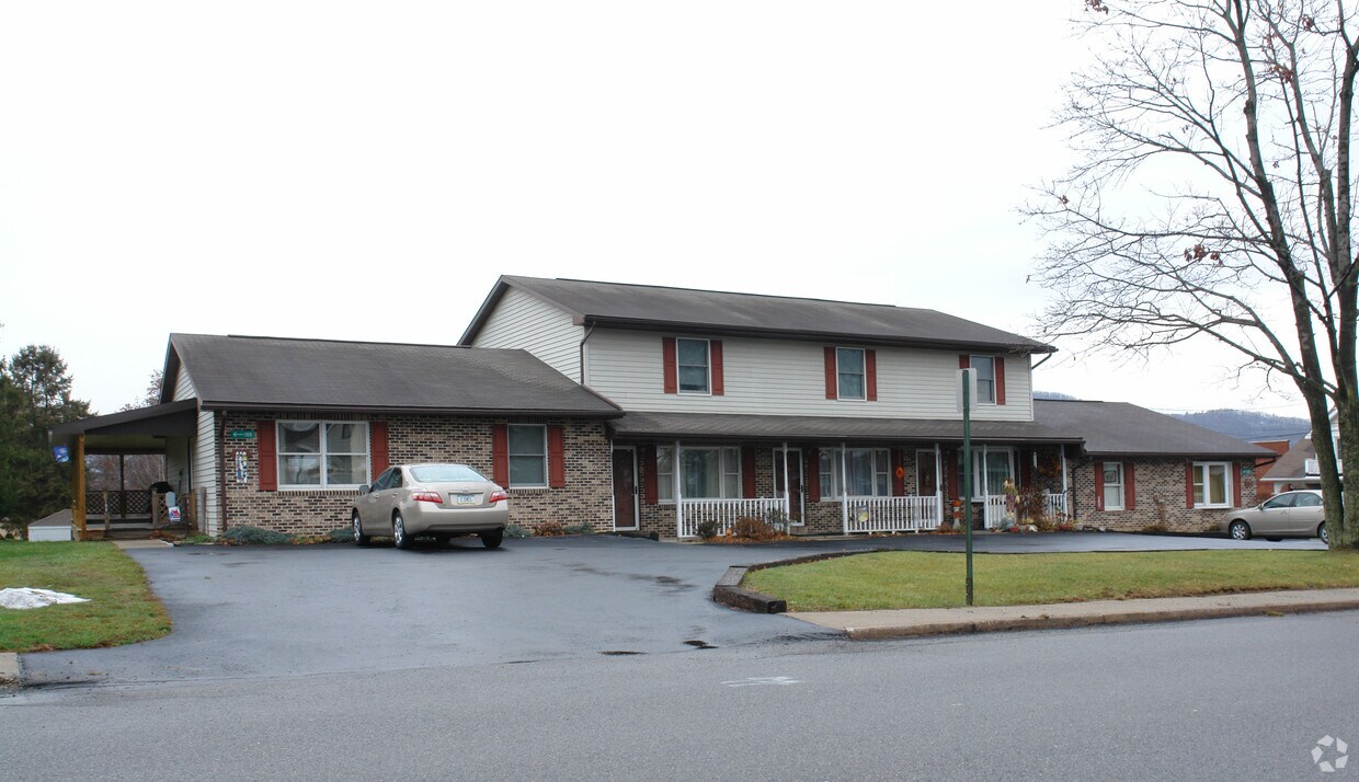 101109 Hughes St, Bellefonte, PA 16823 Apartments in Bellefonte, PA