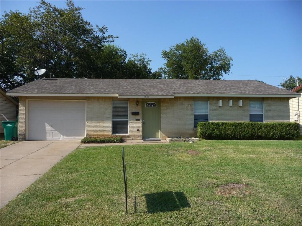 Primary Photo - 1013 Springwood Dr