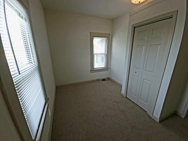 Building Photo - 421 Boyers Ave
