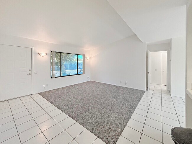 Foto del edificio - 63 Lakeview Cir