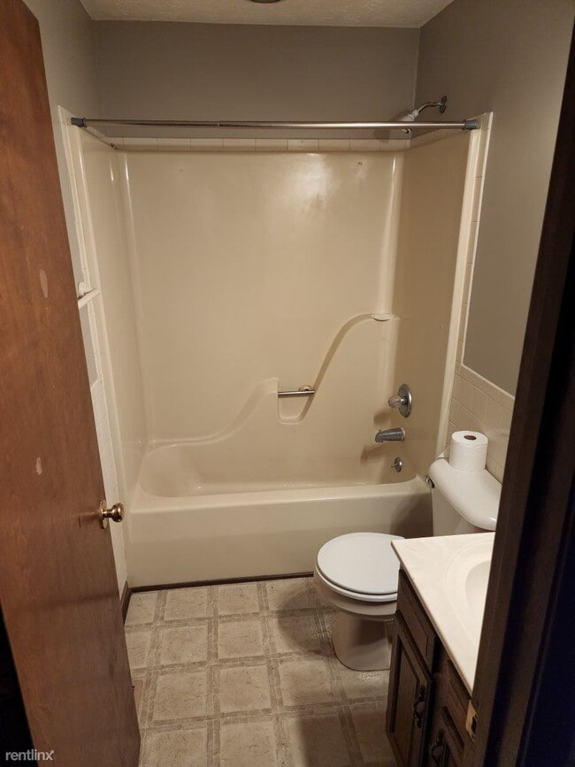 Building Photo - 2 br, 1 bath Duplex - 1312 Dale Dr