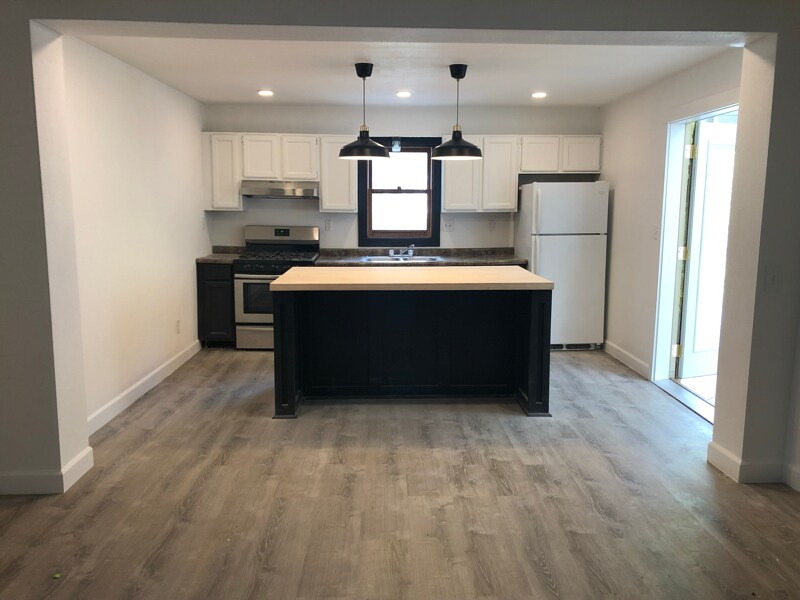 Foto principal - 92 5th Ave NW