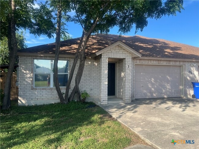 Building Photo - 236 Alves Ln