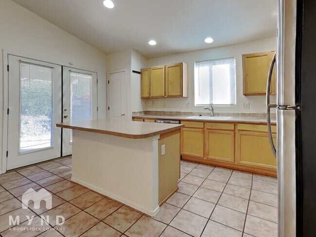 Foto del edificio - 2874 W Simplicity Dr