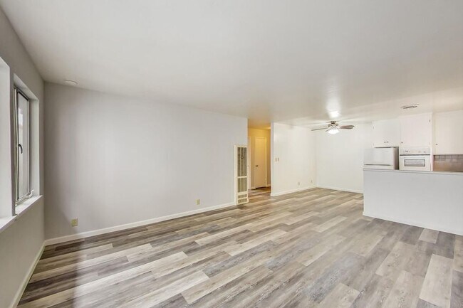 Foto del edificio - 210 Athol Ave