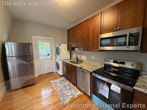 Building Photo - 7 Leyden Ave