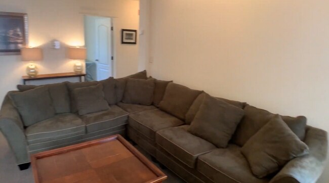 Foto del edificio - 103 Highland Pl