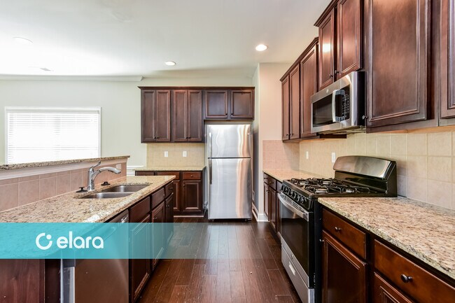 Foto del edificio - 3904 Kingfisher Drive