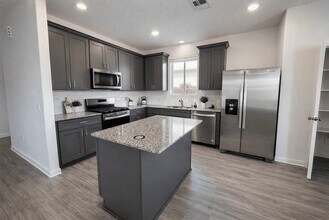 Building Photo - 14866 Ash Landing Dr