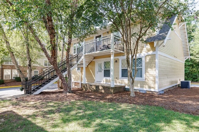 Foto del edificio - Cottage one-story condo in the highly sought-after gated community, The Woodlands of Athens!