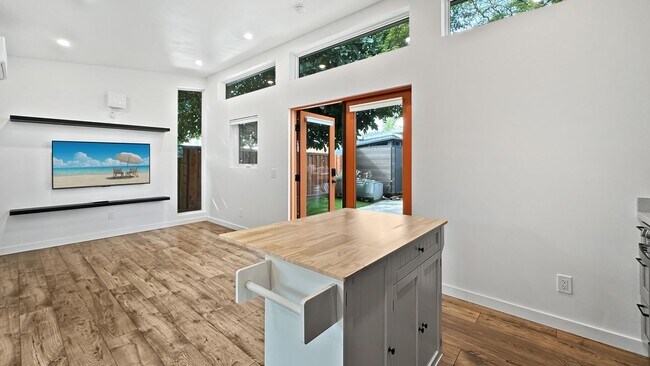 Photo - 760-22nd Apartment