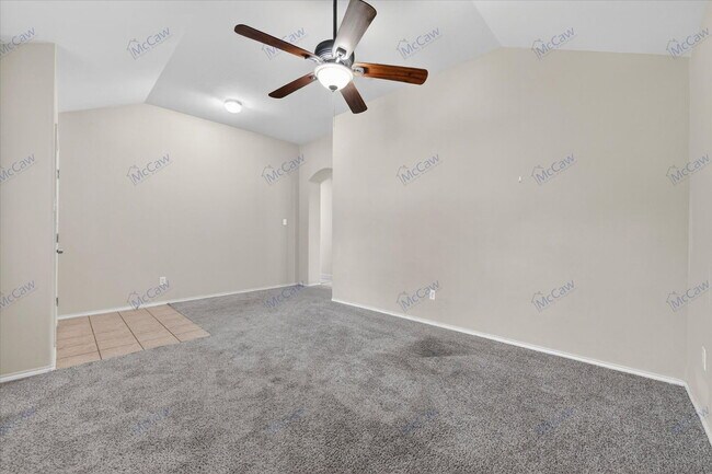 Foto del edificio - 9032 Heartwood Dr