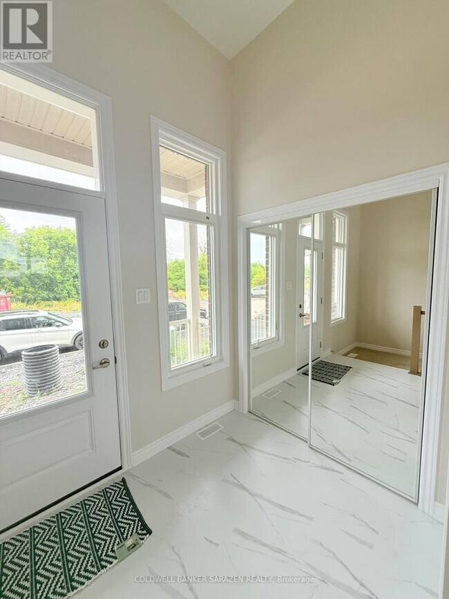 Building Photo - 351 Les Emmerson Dr