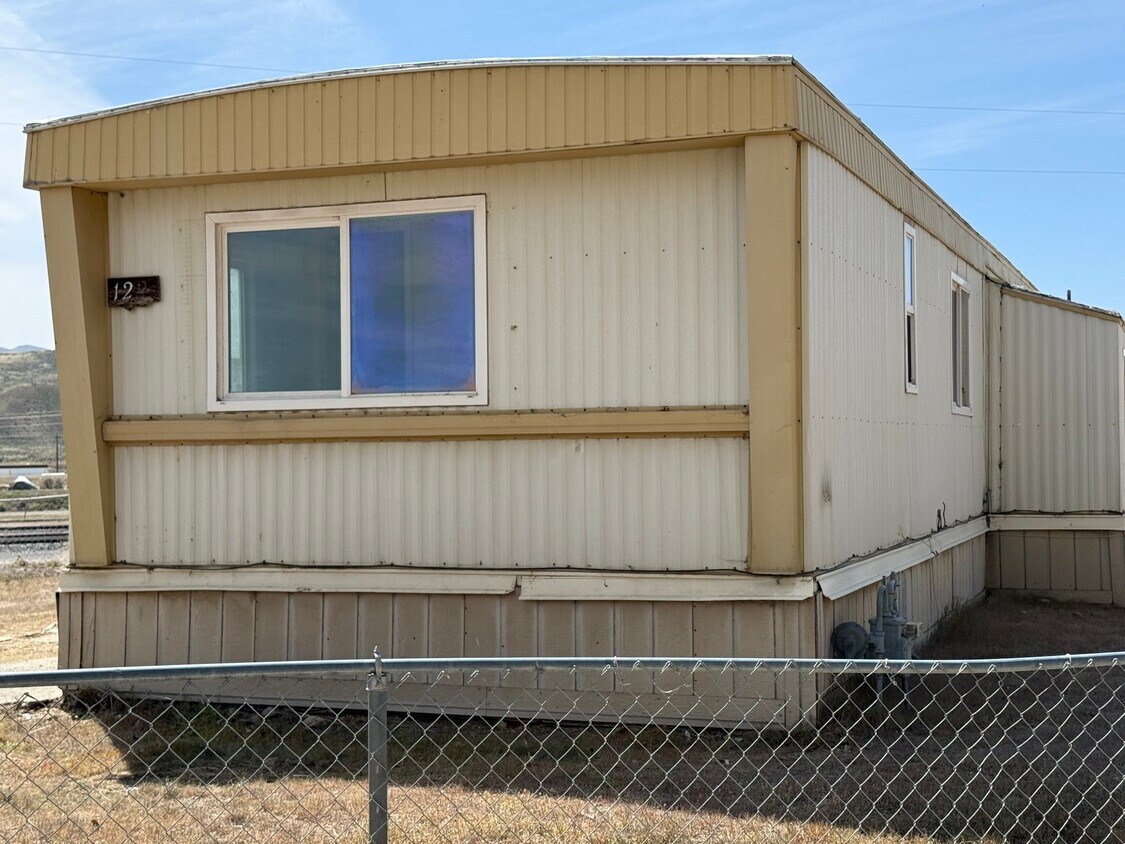 Foto del edificio - 1021 Railroad St