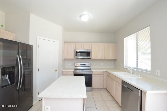 Foto del edificio - 3918 W Arlington Cir