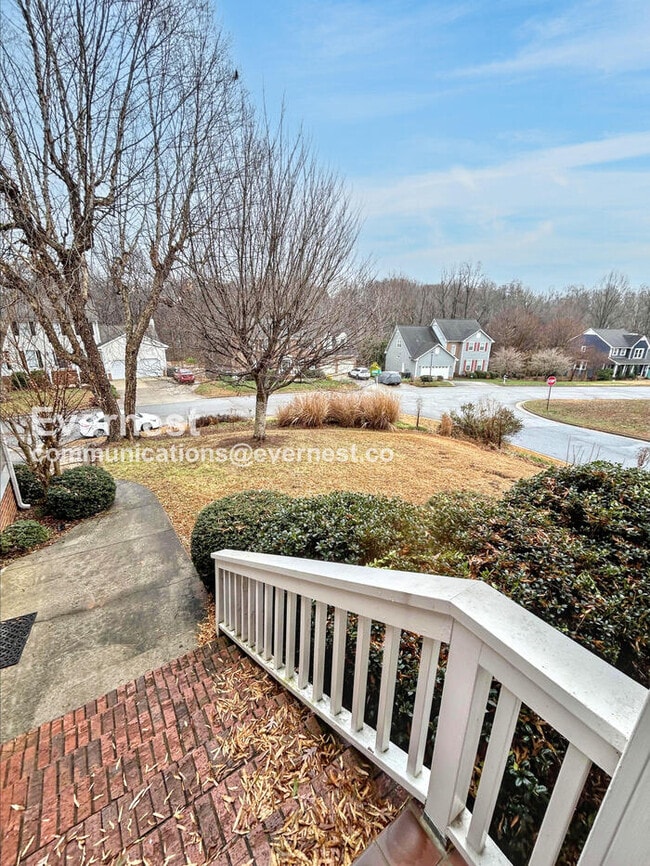 Foto del edificio - 3501 Shaker Dr