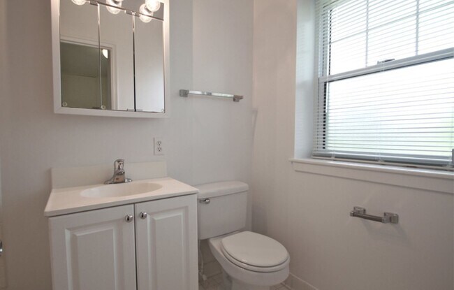 Building Photo - $3,085 | Spacious 1-Bedroom, 1-Bath Apartment with Fitness Center & Utilities Included