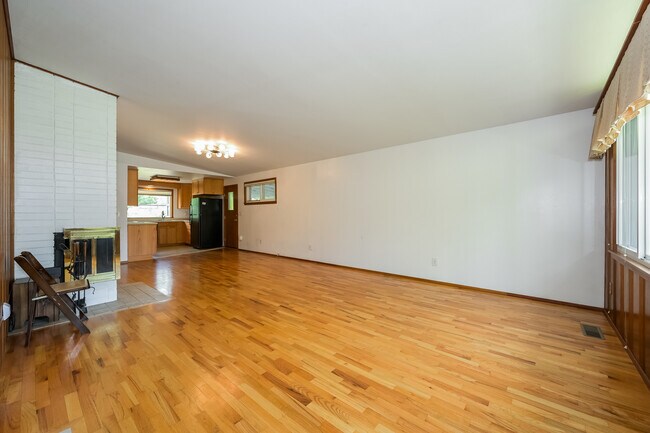 Foto del edificio - 812 S 116th St