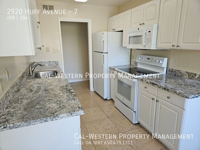 Building Photo - 2920 Huff Ave