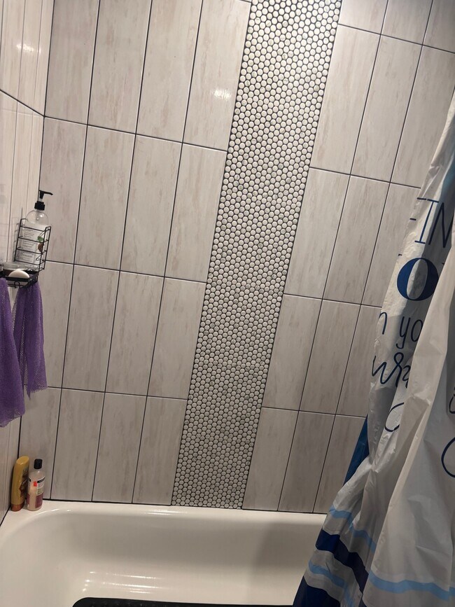 Foto del edificio - 2259 Chestnut Woods Dr
