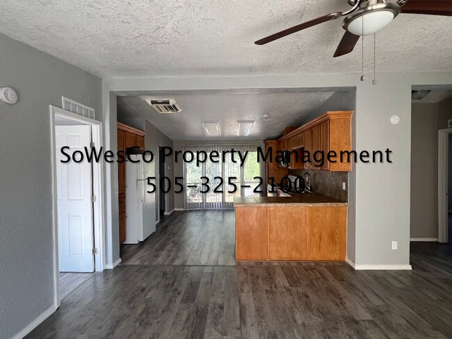 Foto del edificio - 3 Bedroom 2 Full Bath Home near Downtown
