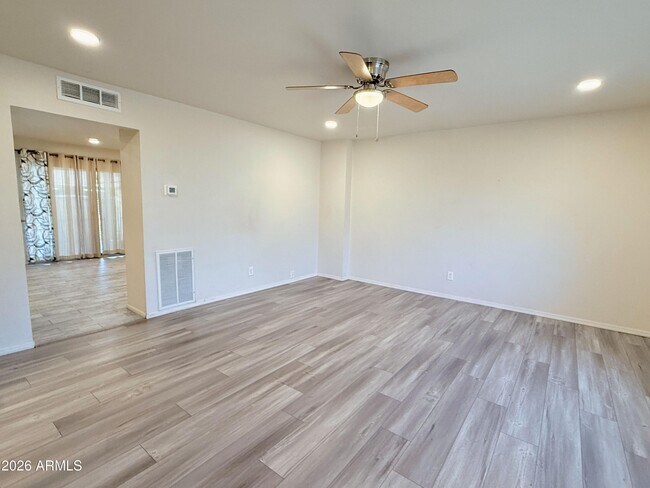 Foto del edificio - 6742 N 43rd Ave