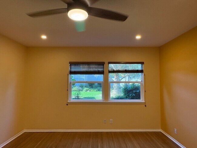 Foto del edificio - 5874 Bowcroft St