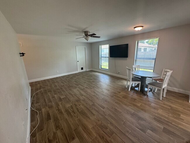 Foto del edificio - 27731 Arroyal Rd