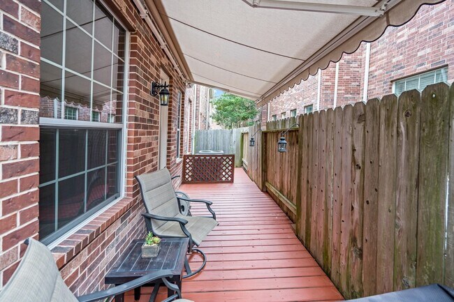 Building Photo - 1510 Olive Park