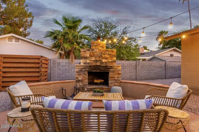 Foto del edificio - 15849 N 49th Pl