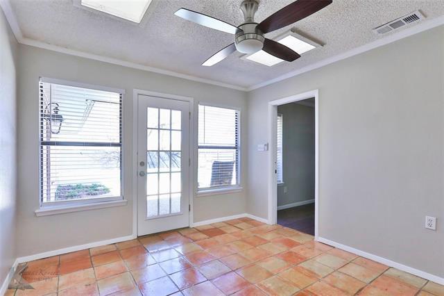 Foto del edificio - 3242 Woodhollow Cir