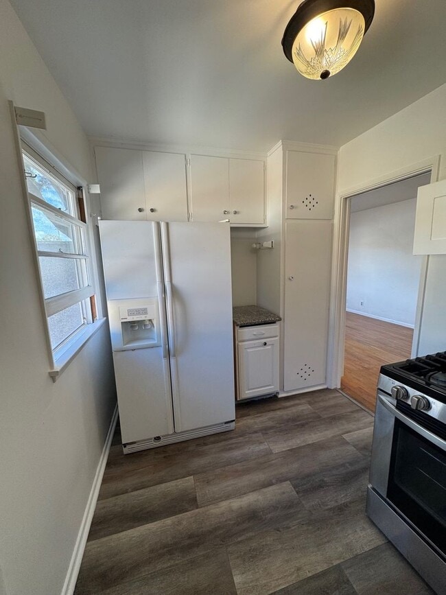 Building Photo - Duplex for rent in Ventura