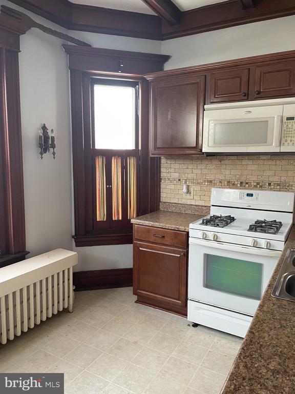 Building Photo - 1050 Stuyvesant Ave