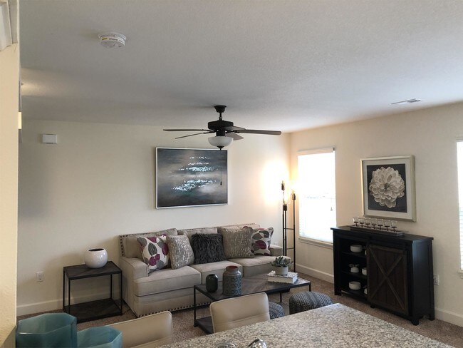 Foto del edificio - 19535 Mulberry Ln