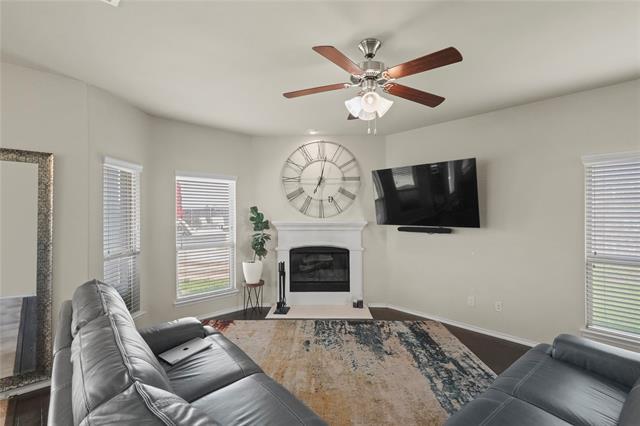 Foto del edificio - 8937 Tenderfoot Ln