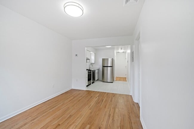Building Photo - 151 Ferry St